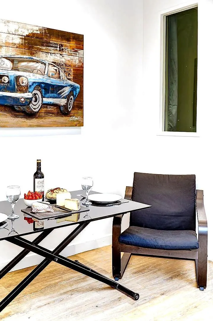 Bluestay 157 - Superb Apartment Paris France
